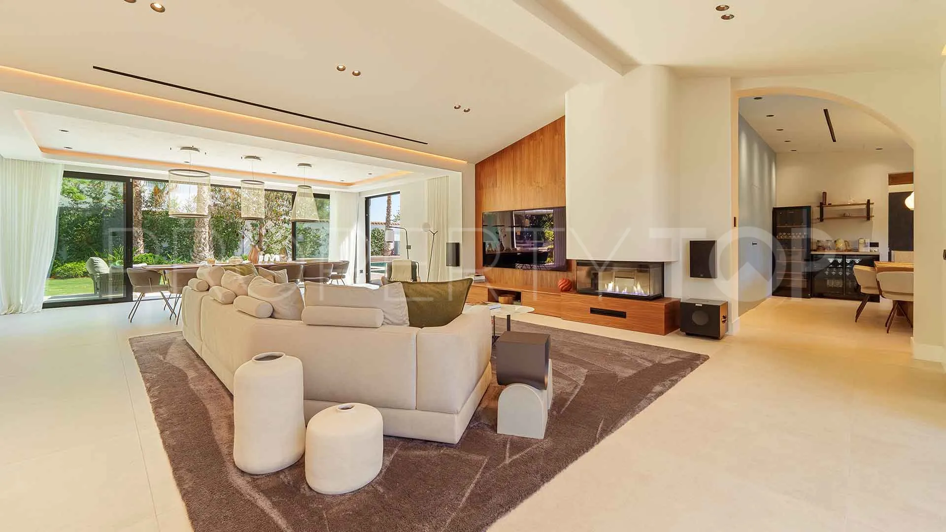 5 bedrooms villa for sale in Marbella - Puerto Banus