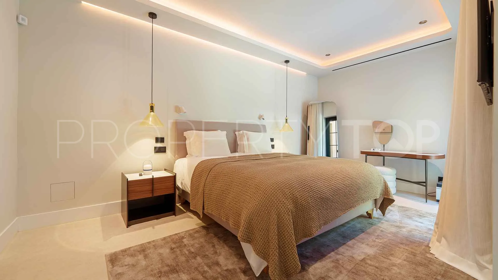 5 bedrooms villa for sale in Marbella - Puerto Banus