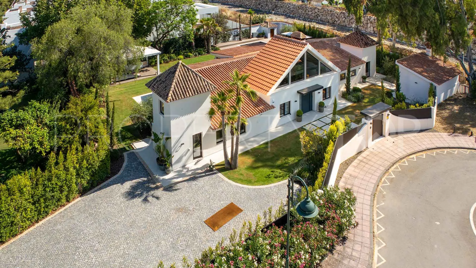 5 bedrooms villa for sale in Marbella - Puerto Banus