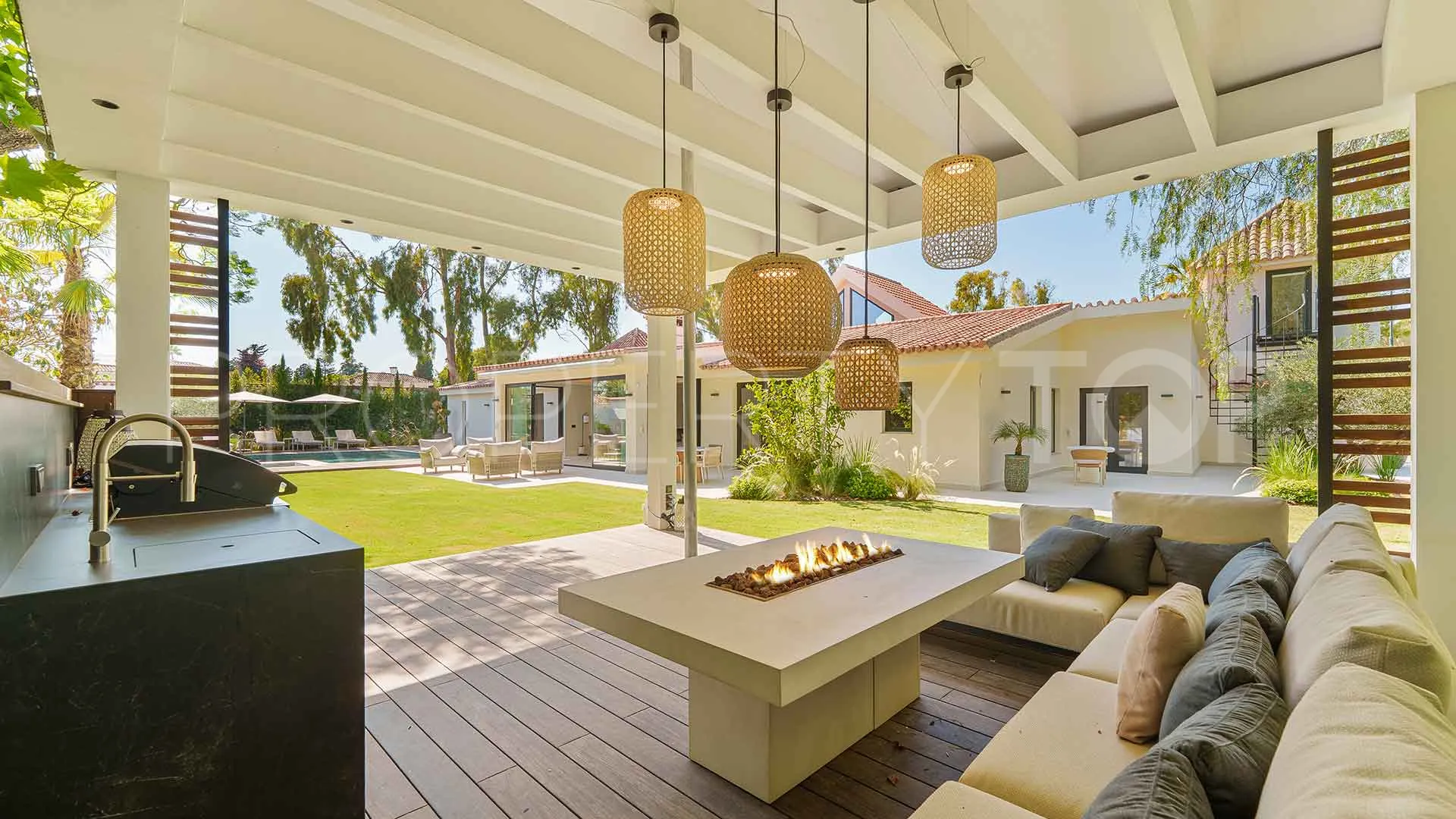 5 bedrooms villa for sale in Marbella - Puerto Banus