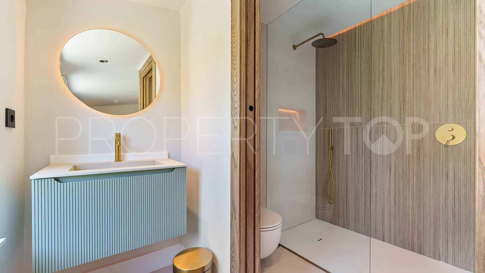 5 bedrooms villa for sale in Marbella - Puerto Banus