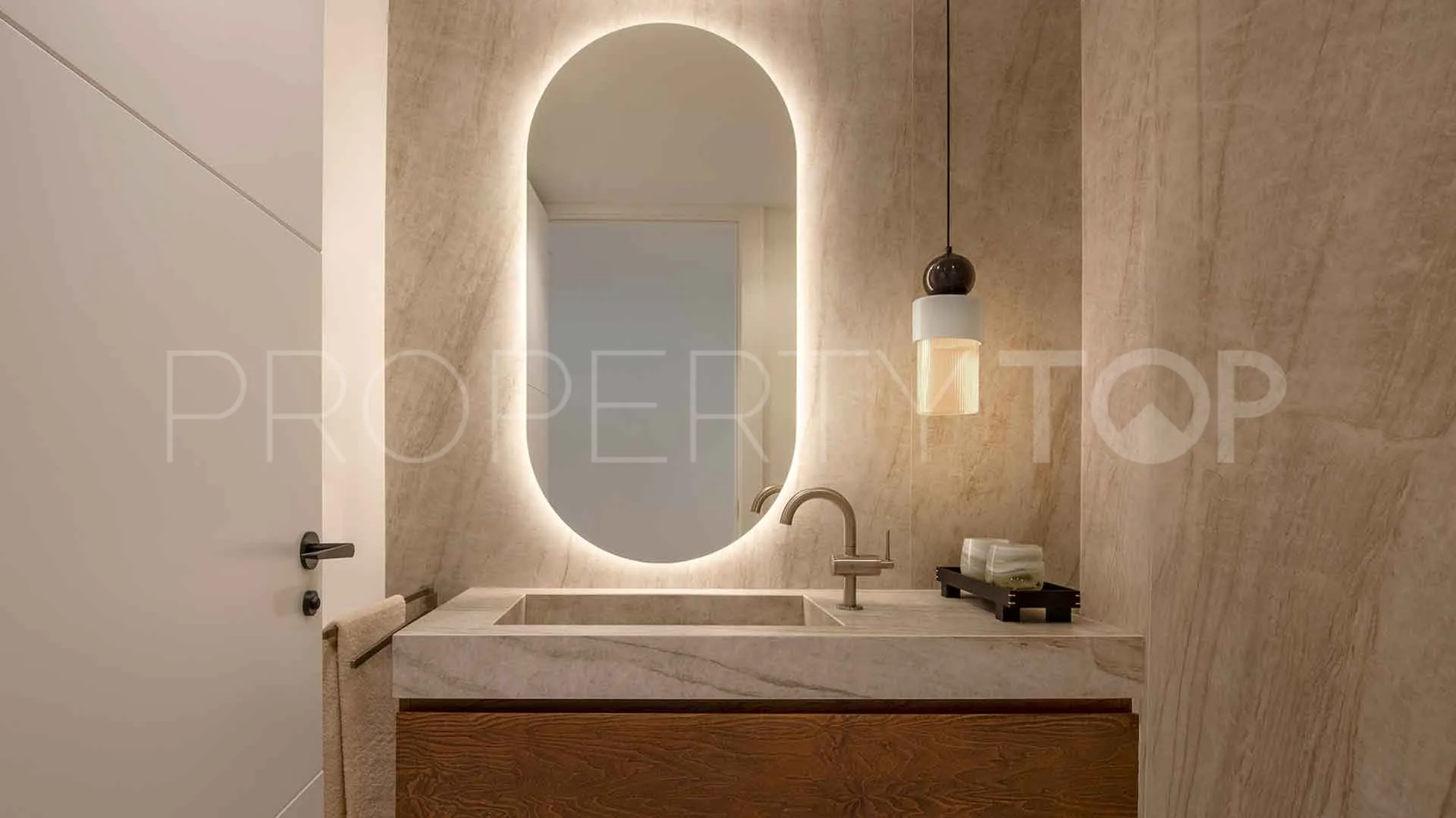 For sale 3 bedrooms penthouse in Dominion Beach