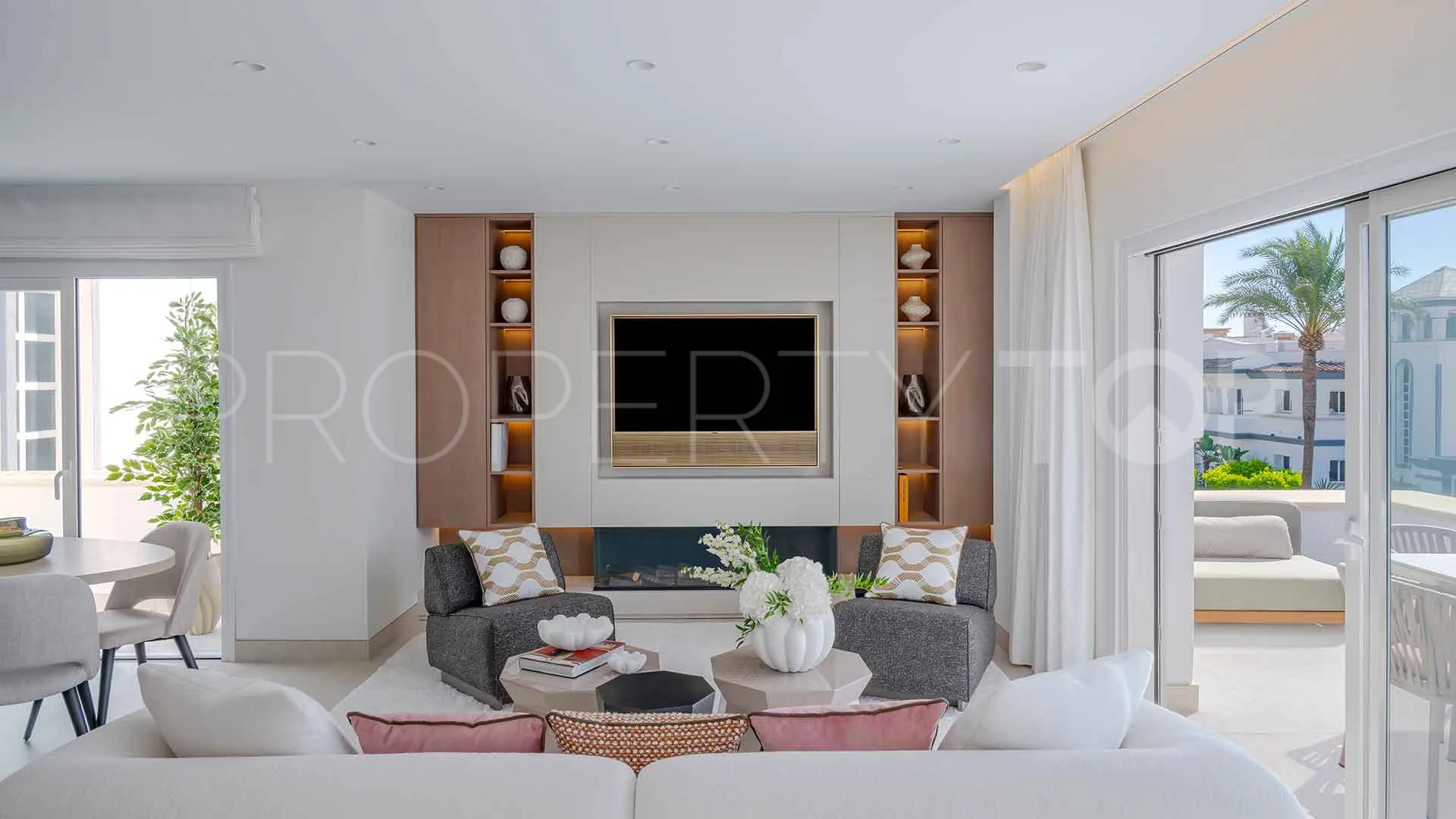 For sale 3 bedrooms penthouse in Dominion Beach