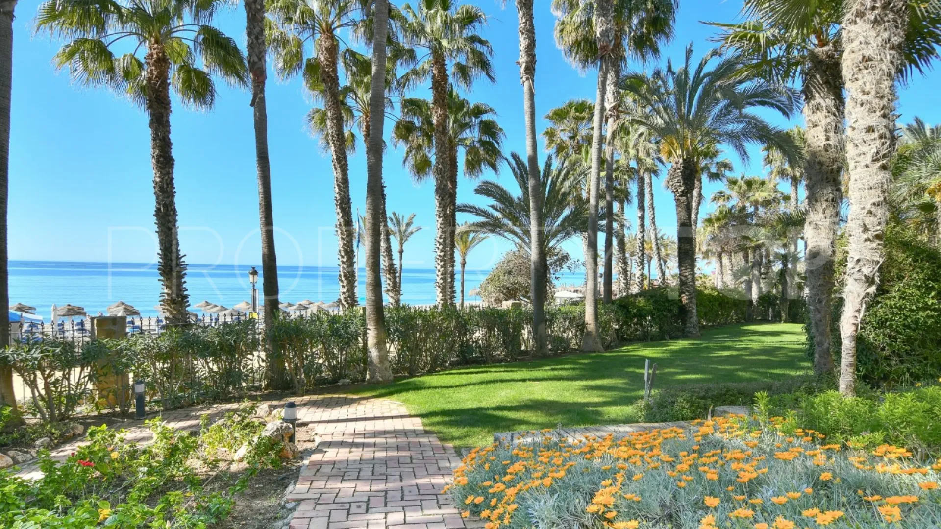 For sale Las Cañas Beach penthouse