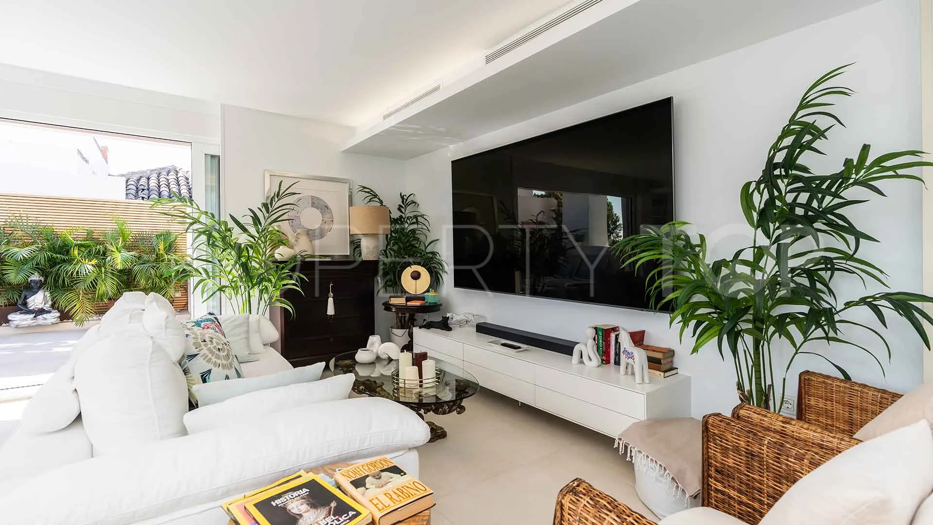 For sale Las Cañas Beach penthouse