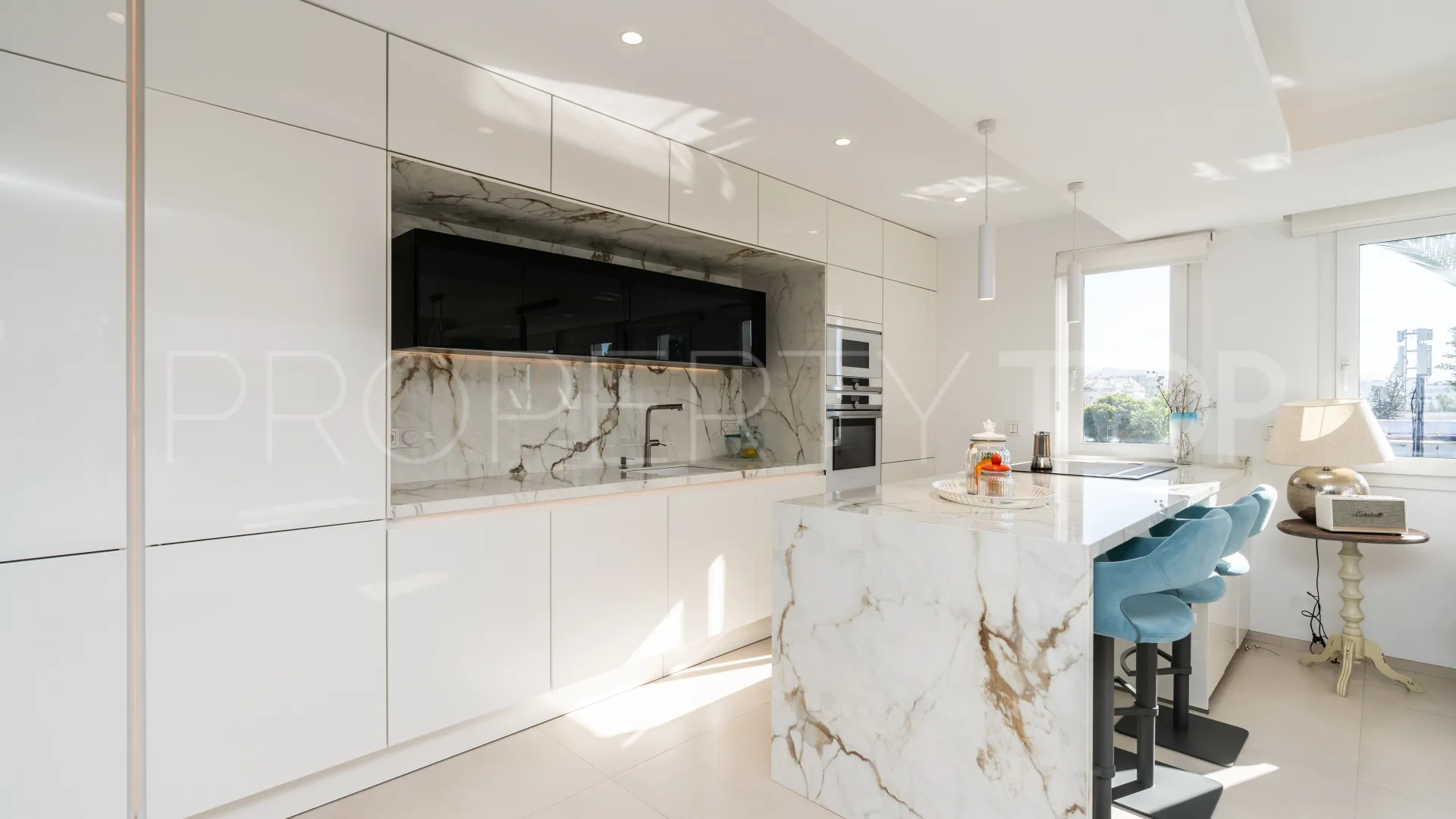For sale Las Cañas Beach penthouse