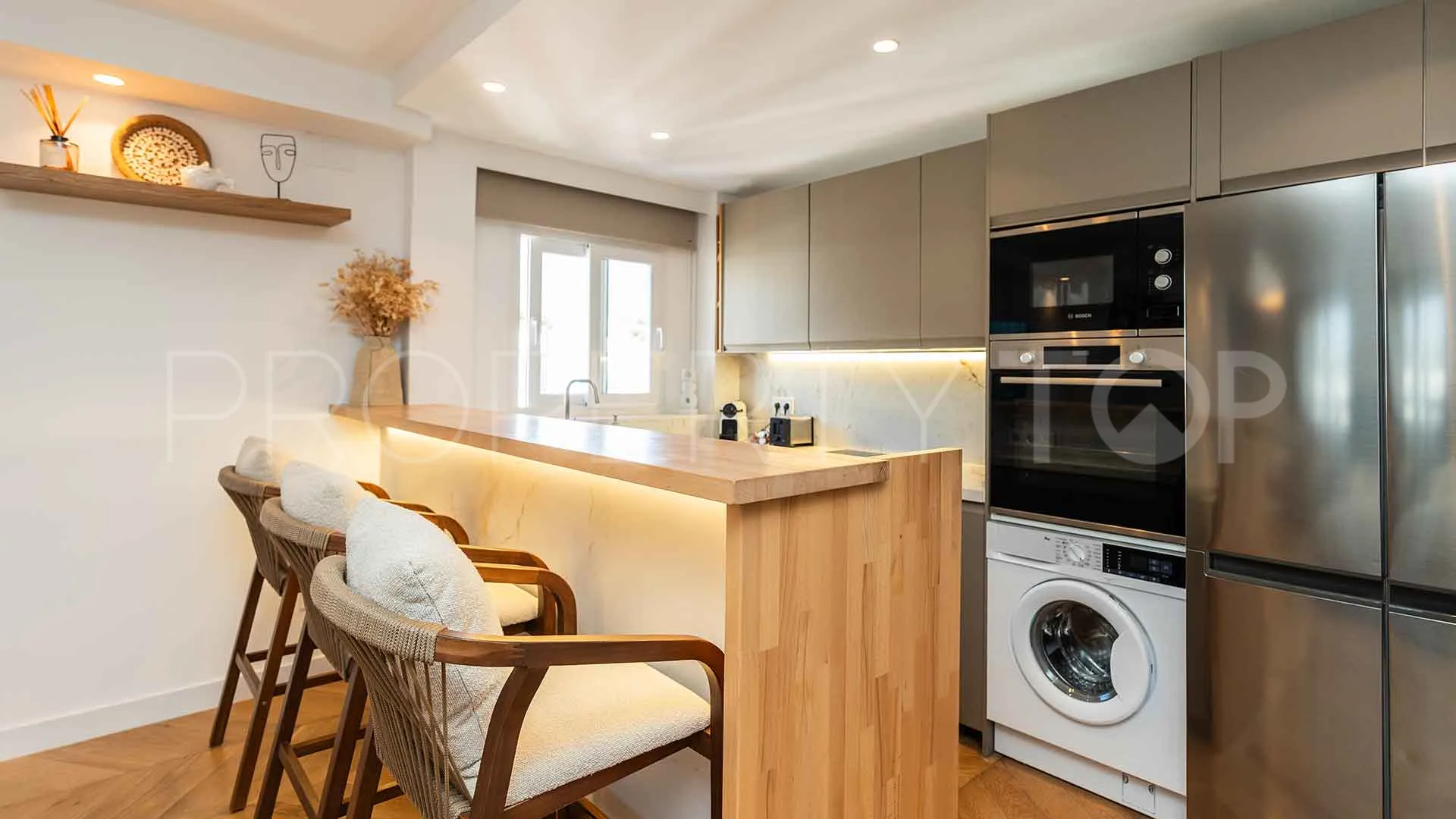Penthouse for sale in Playa de la Fontanilla with 1 bedroom