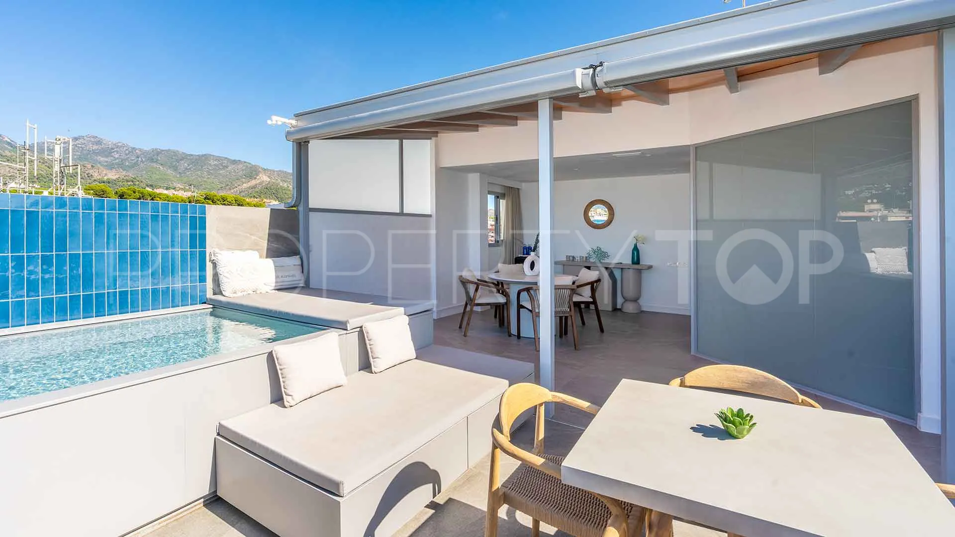 Penthouse for sale in Playa de la Fontanilla with 1 bedroom
