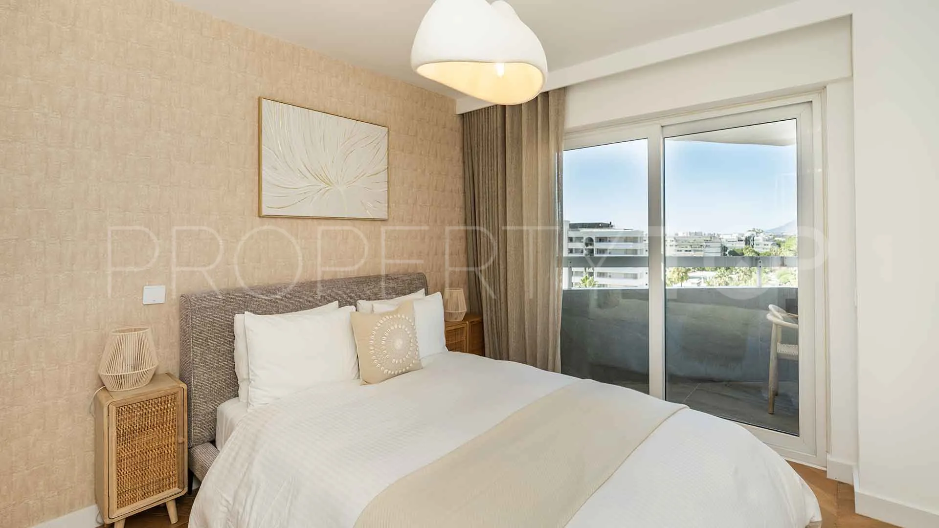 Penthouse for sale in Playa de la Fontanilla with 1 bedroom