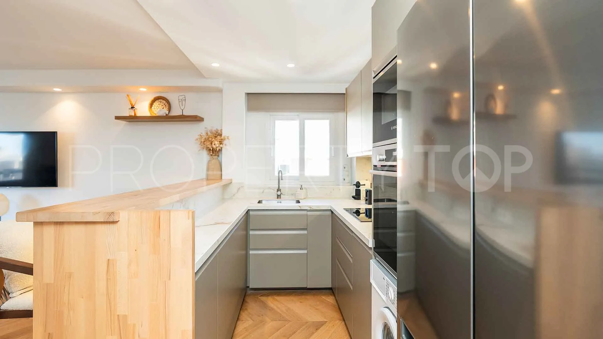 Penthouse for sale in Playa de la Fontanilla with 1 bedroom