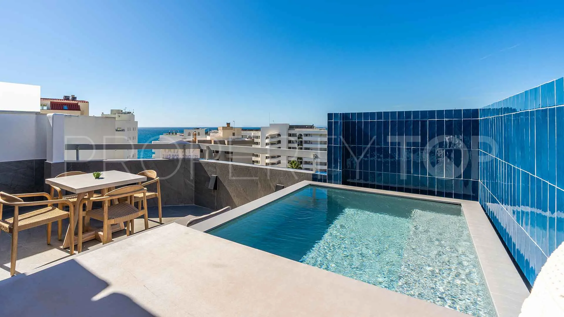Penthouse for sale in Playa de la Fontanilla with 1 bedroom