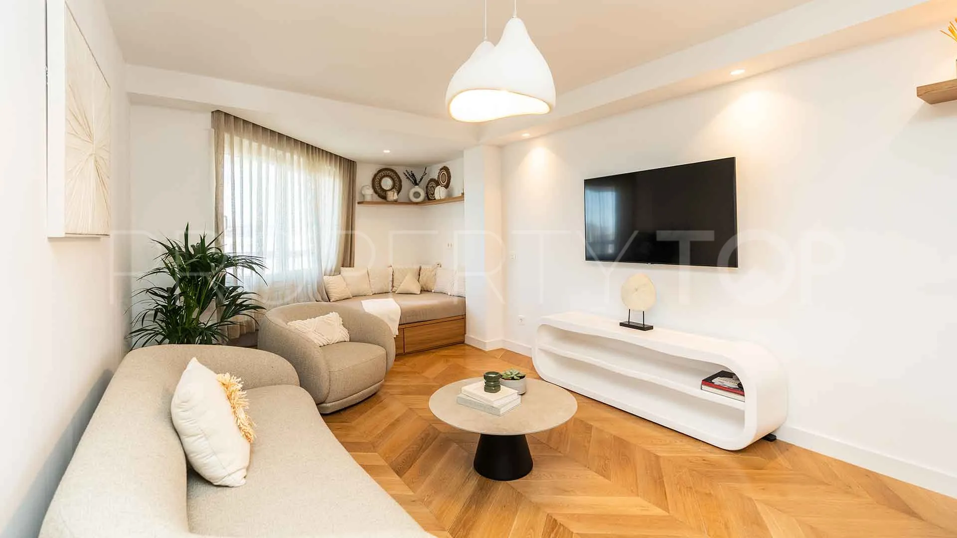 Penthouse for sale in Playa de la Fontanilla with 1 bedroom