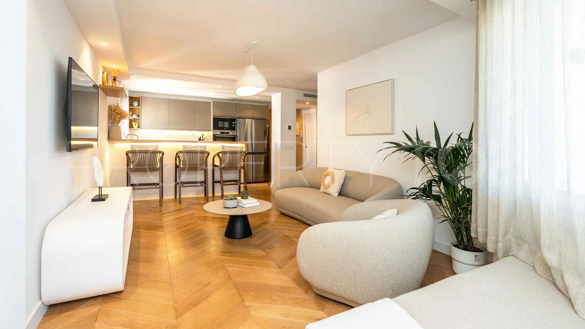 Penthouse for sale in Playa de la Fontanilla with 1 bedroom