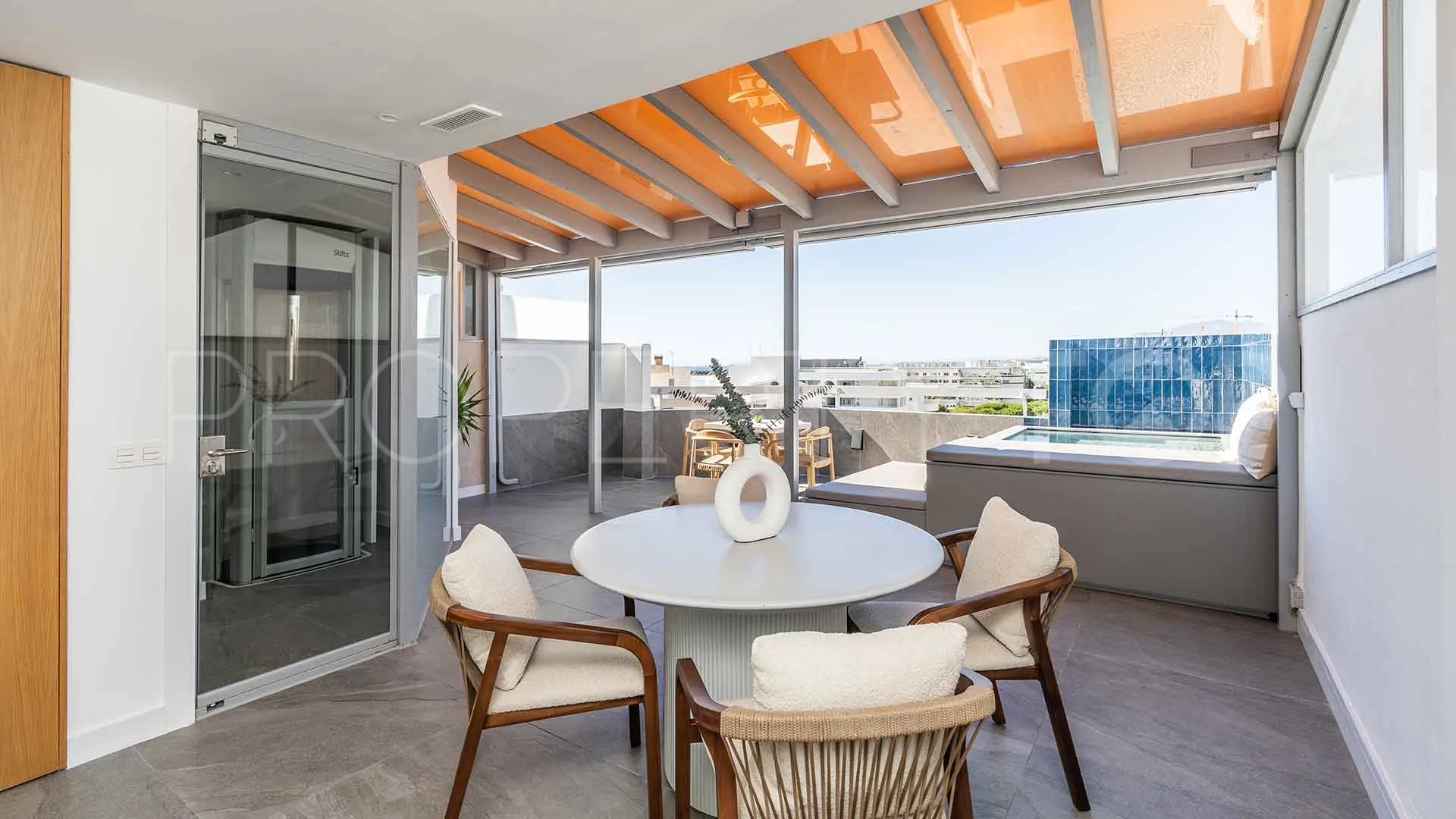 Penthouse for sale in Playa de la Fontanilla with 1 bedroom