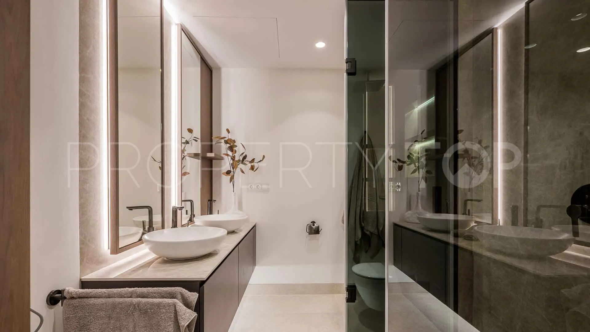 Se vende apartamento de 3 dormitorios en Bahía del Velerín