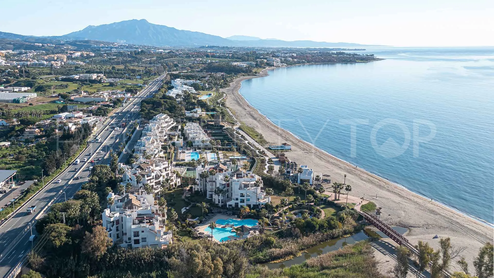 Se vende apartamento de 3 dormitorios en Bahía del Velerín