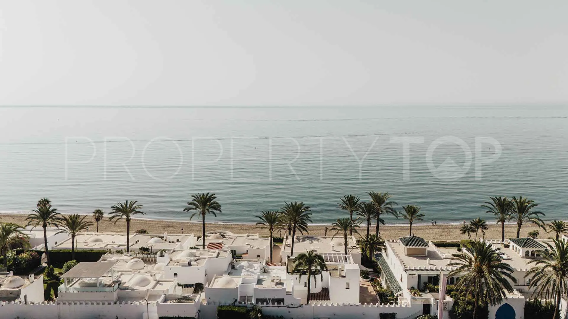 El Oasis Club, pareado de 3 dormitorios en venta