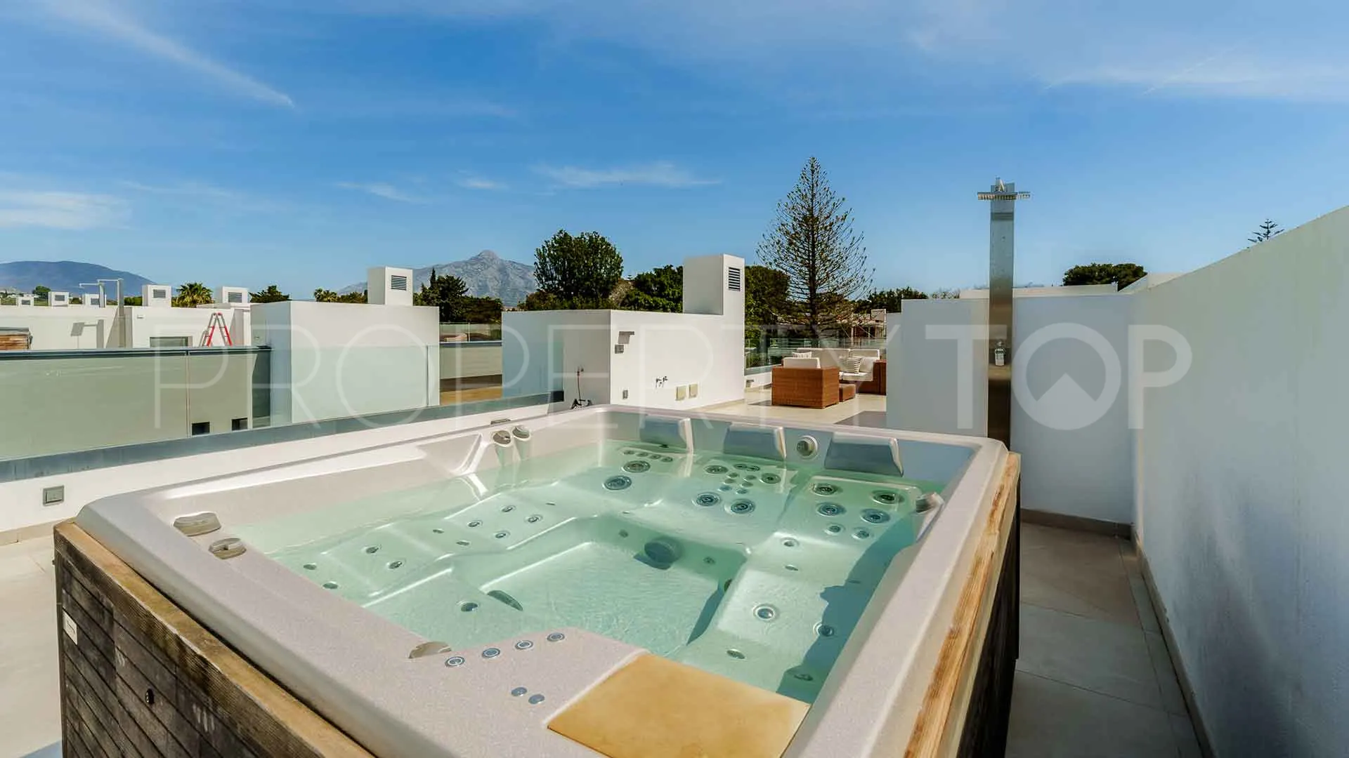 Marbella - Puerto Banus, villa pareada con 5 dormitorios a la venta