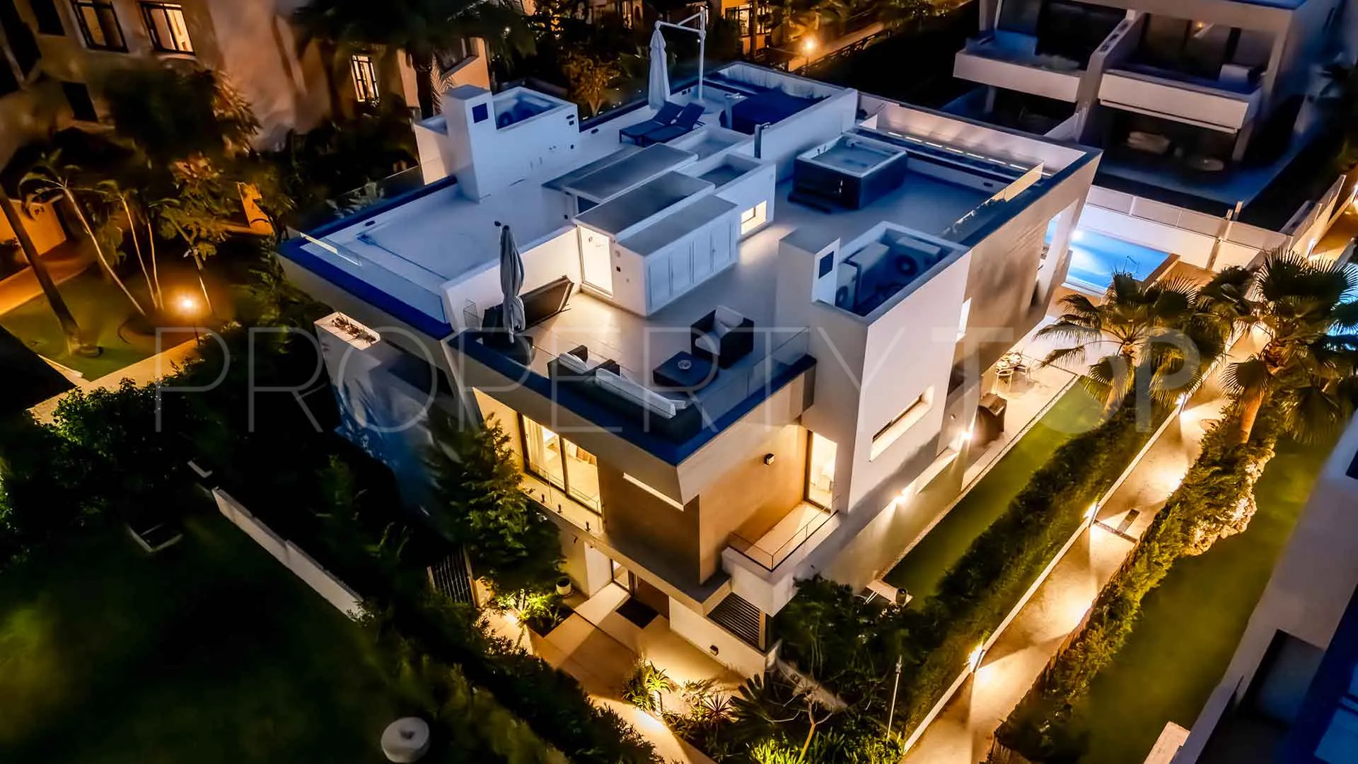 Marbella - Puerto Banus, villa pareada con 5 dormitorios a la venta