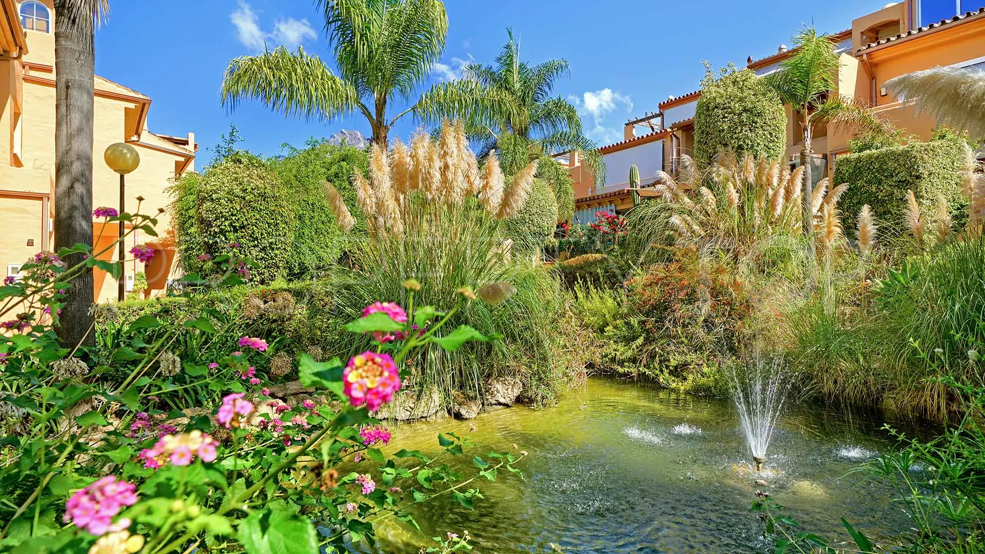 For sale Oasis de Nagüeles 4 bedrooms town house