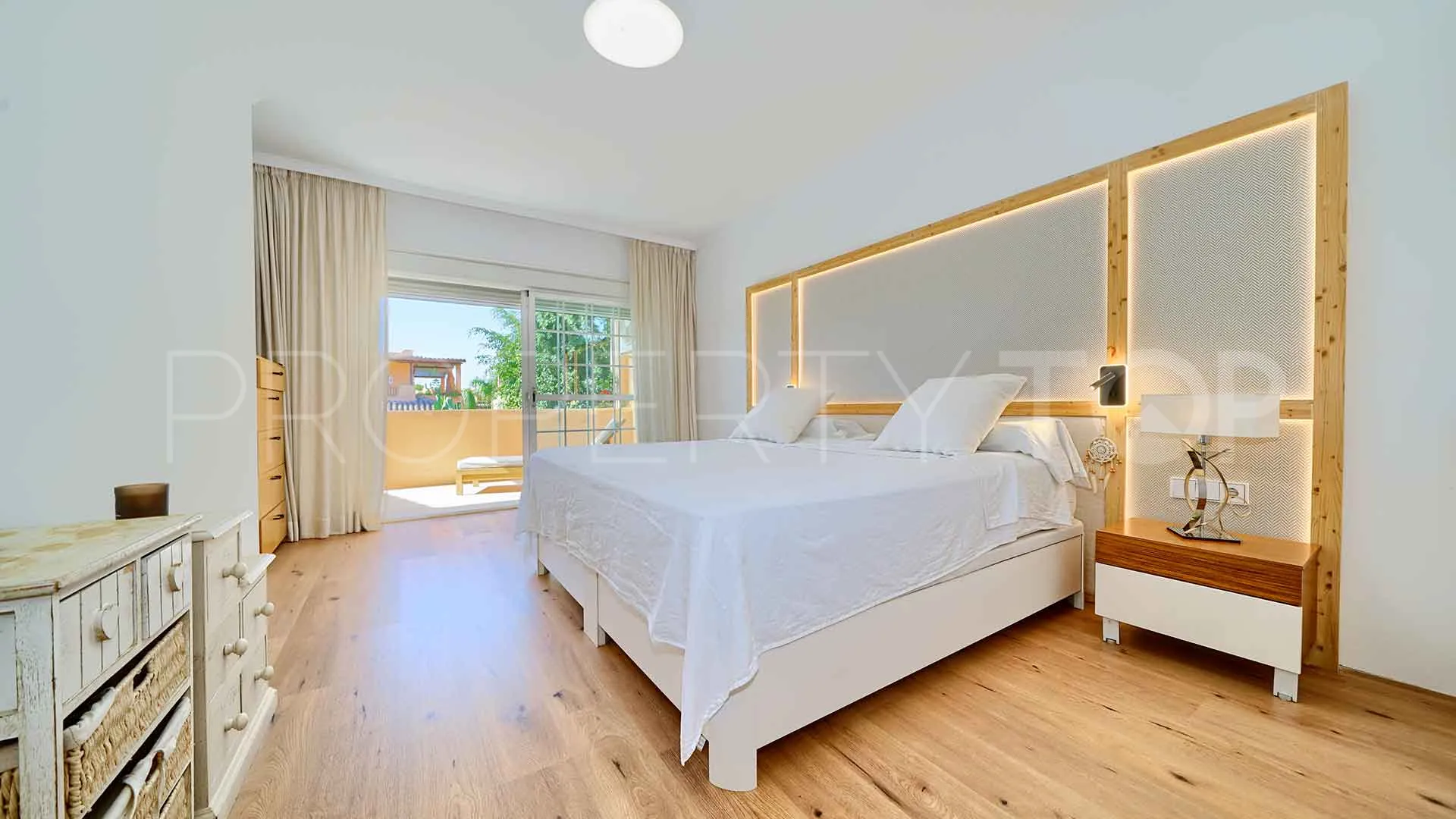 For sale Oasis de Nagüeles 4 bedrooms town house
