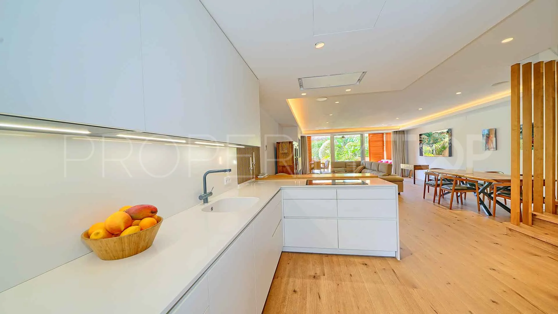 For sale Oasis de Nagüeles 4 bedrooms town house