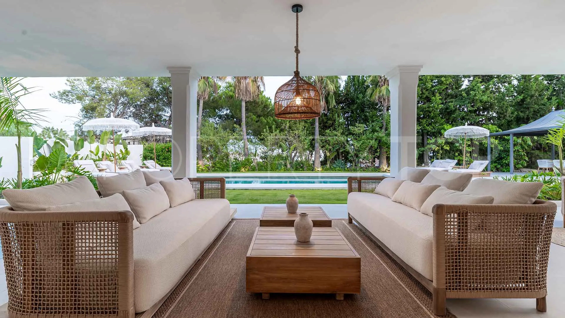 For sale villa with 5 bedrooms in Atalaya Golf