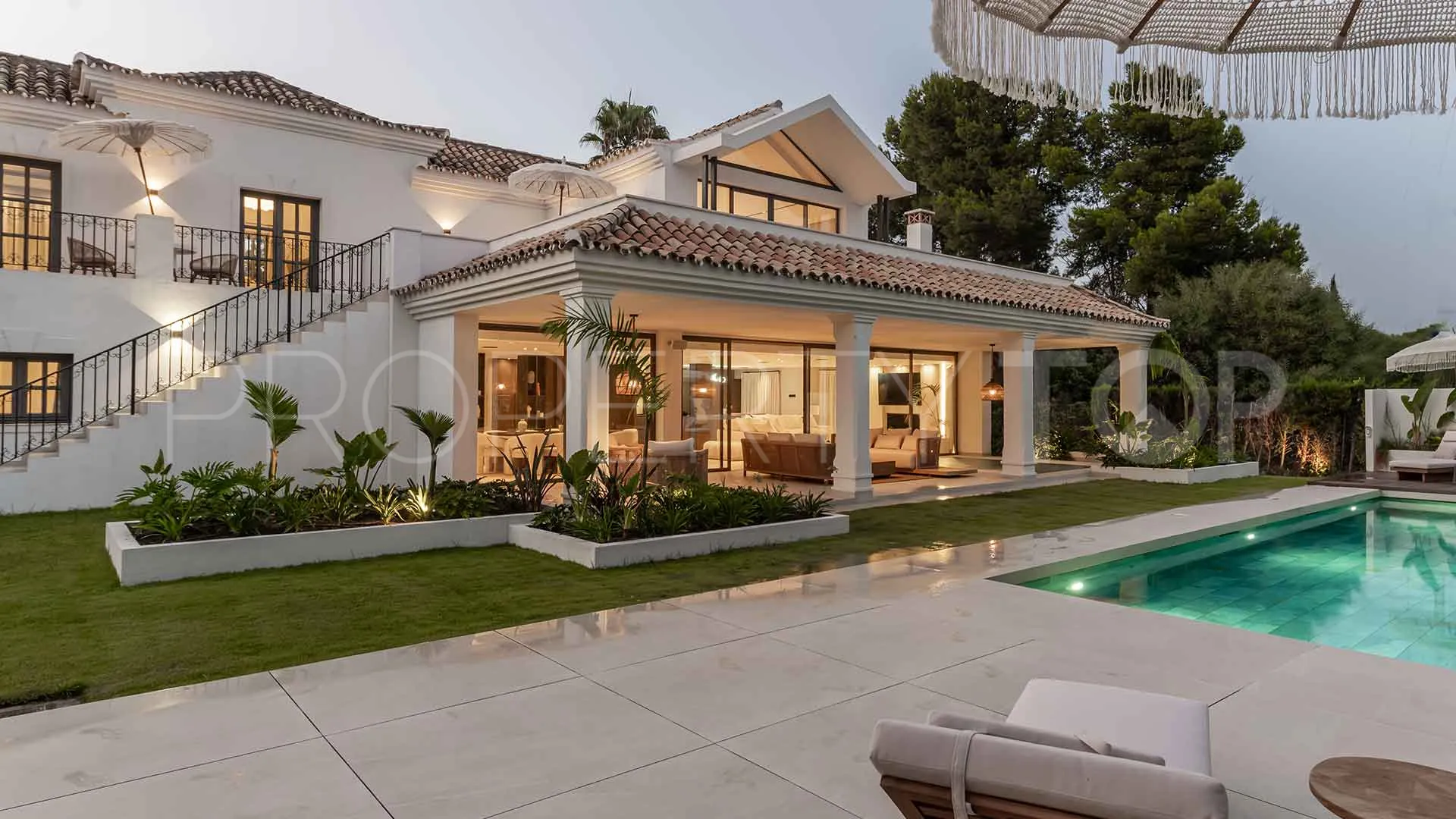 For sale villa with 5 bedrooms in Atalaya Golf