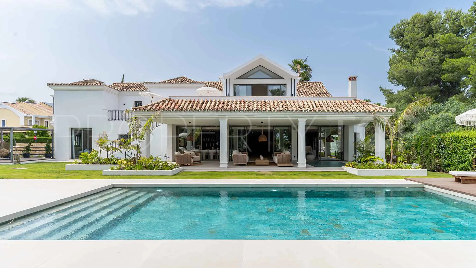 For sale villa with 5 bedrooms in Atalaya Golf