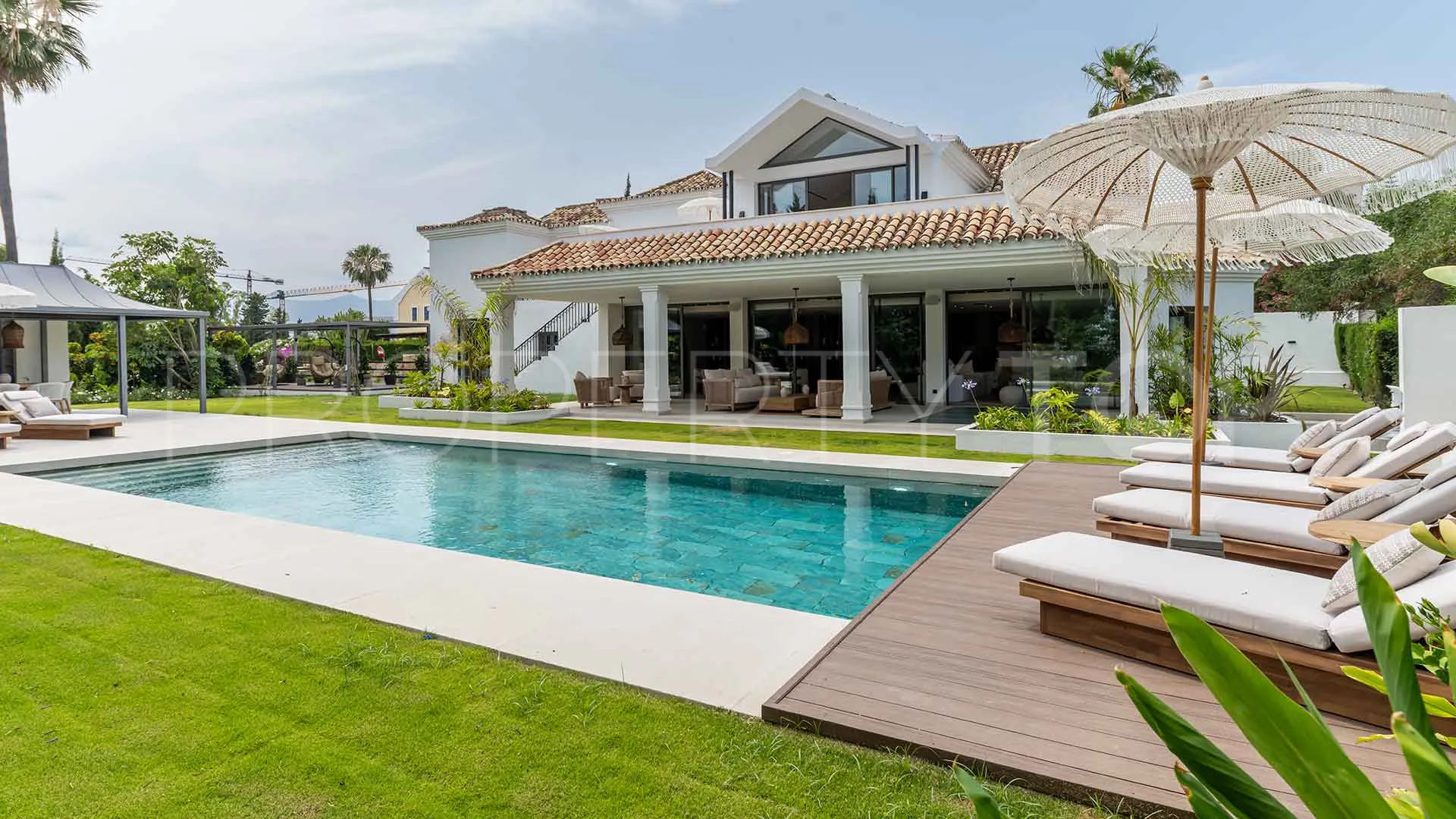 For sale villa with 5 bedrooms in Atalaya Golf