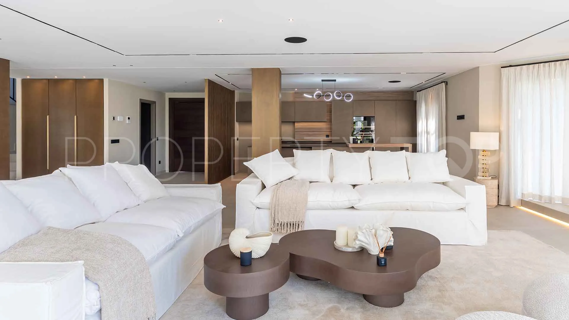 For sale villa with 5 bedrooms in Atalaya Golf