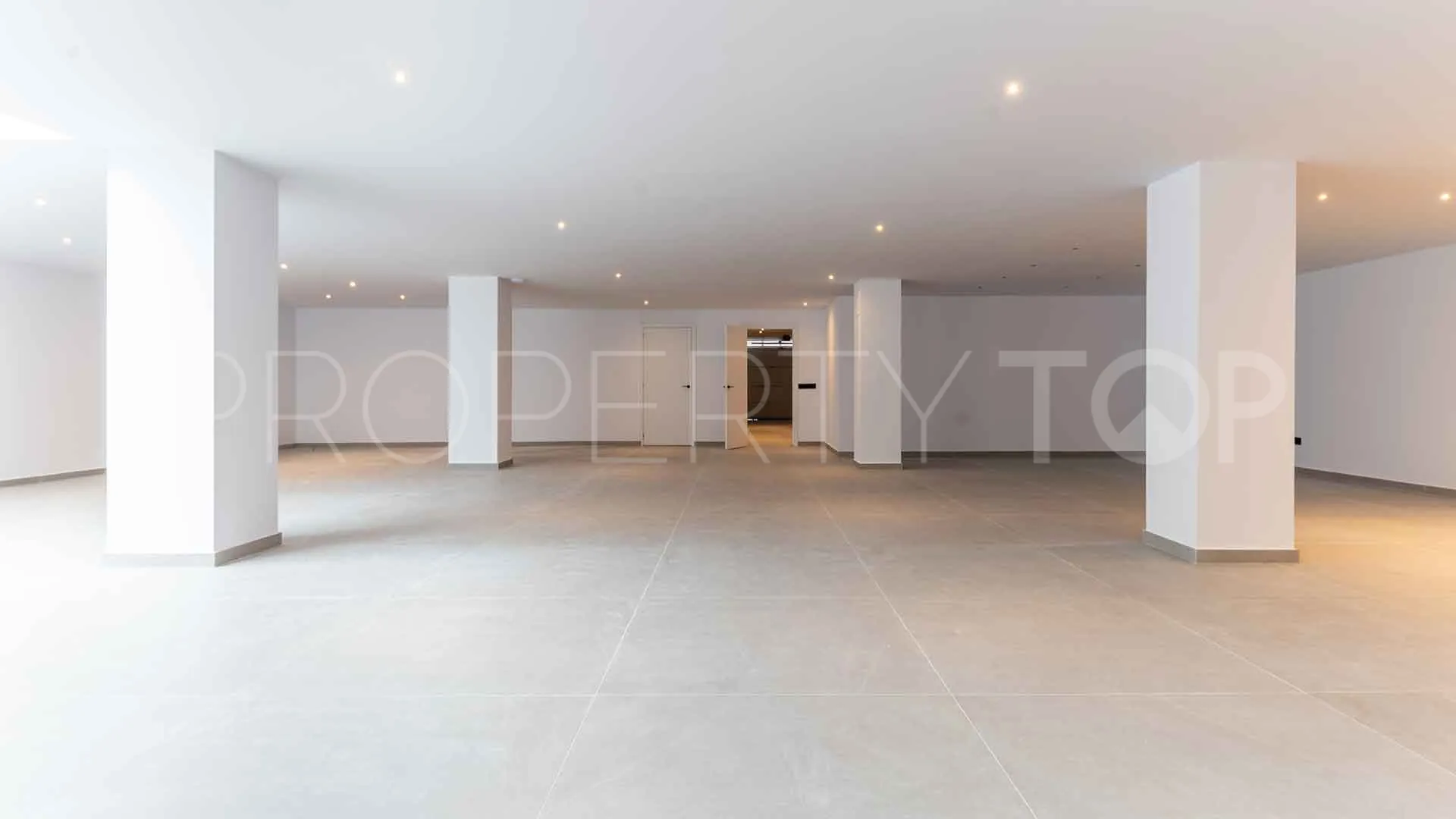 For sale villa with 5 bedrooms in Atalaya Golf