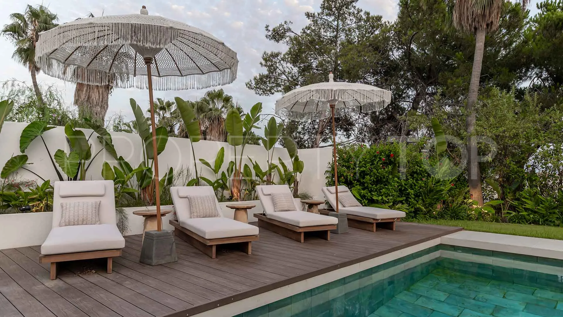 For sale villa with 5 bedrooms in Atalaya Golf