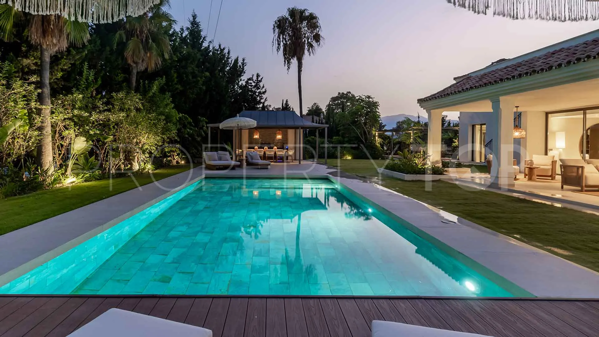For sale villa with 5 bedrooms in Atalaya Golf