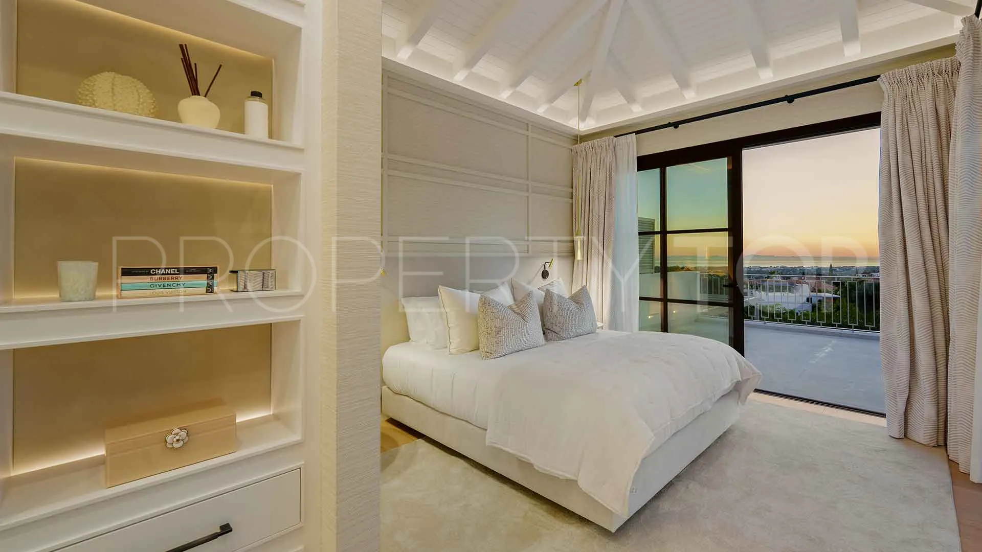 El Herrojo 5 bedrooms villa for sale