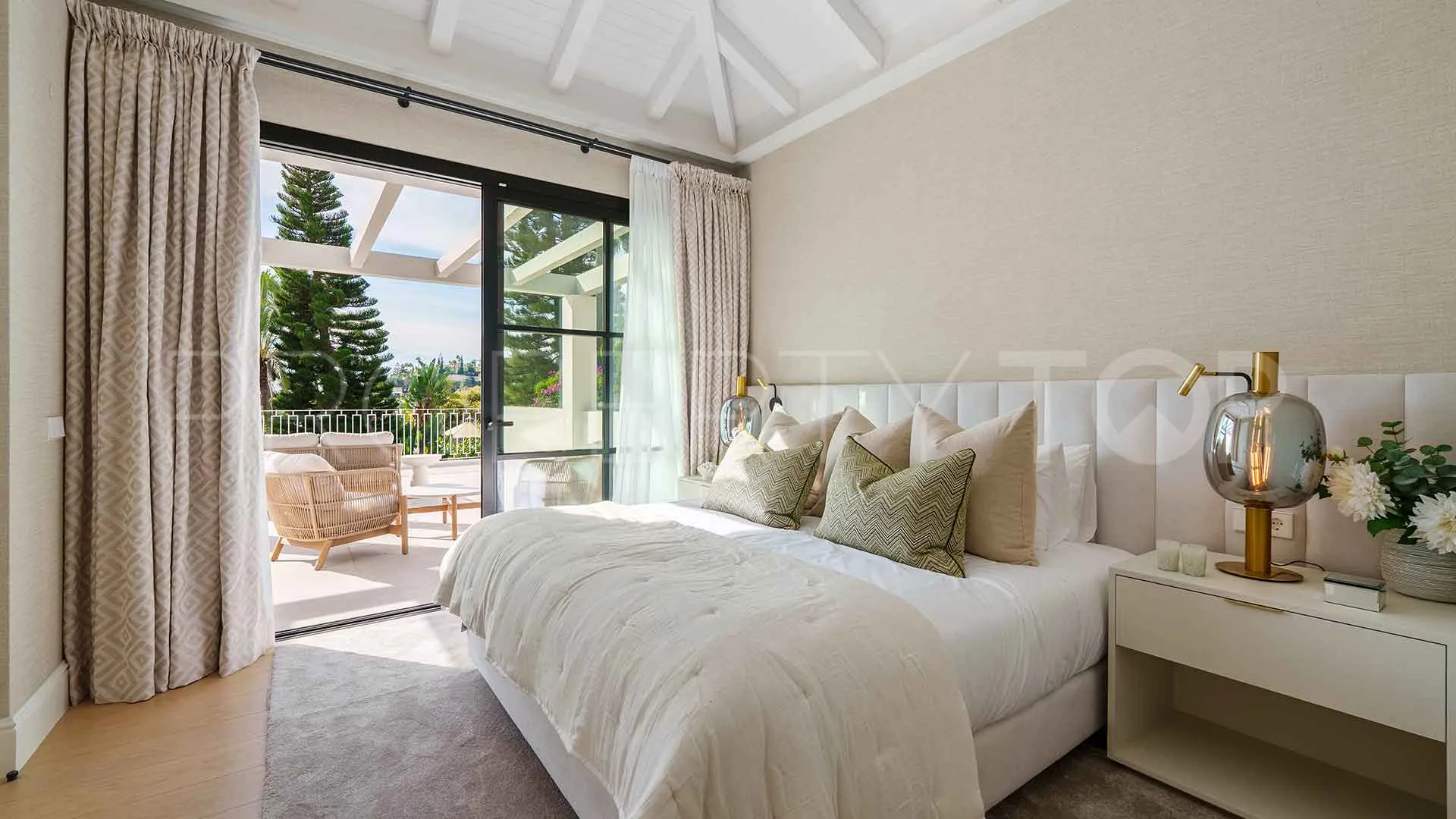 El Herrojo 5 bedrooms villa for sale