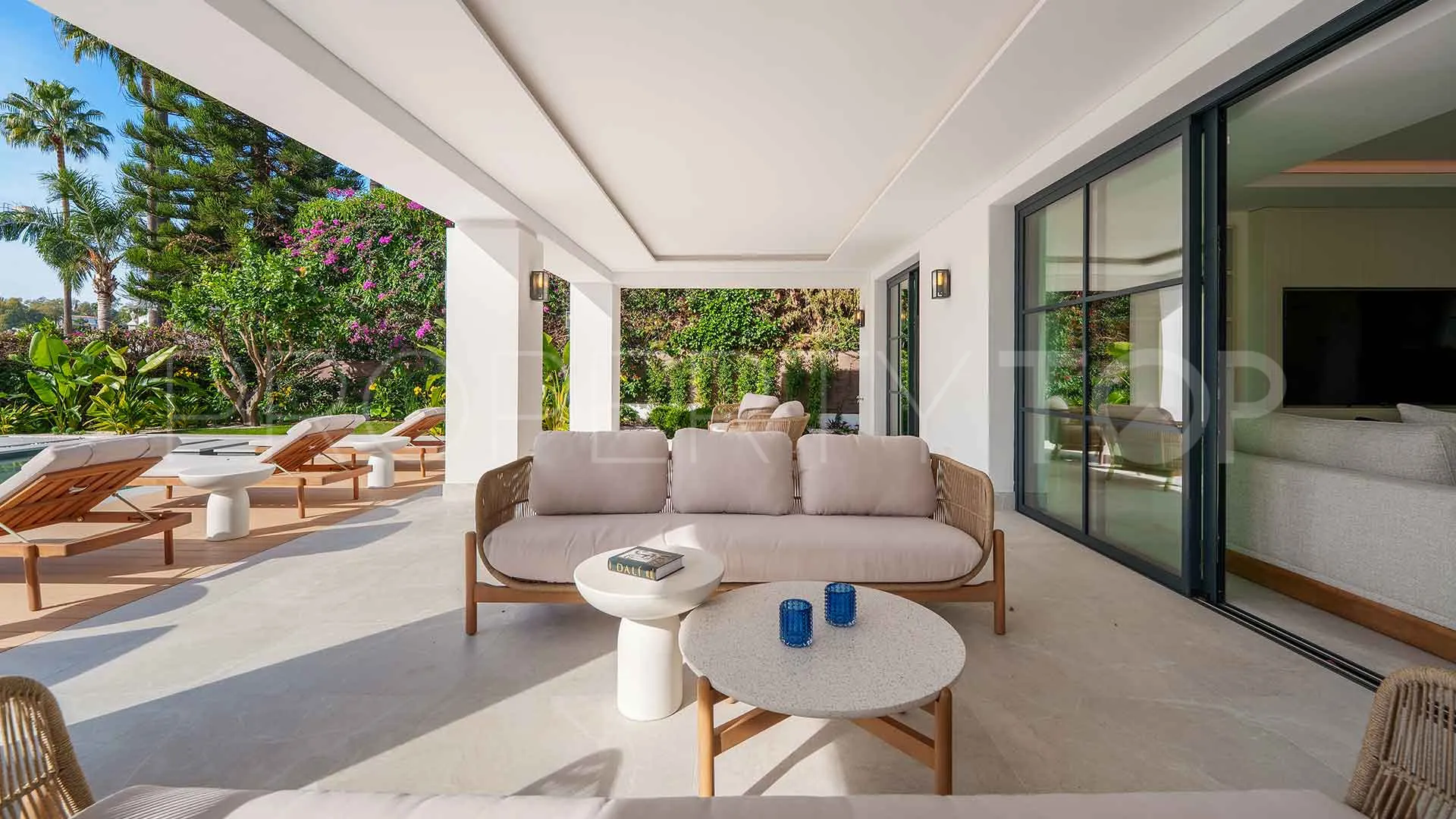 El Herrojo 5 bedrooms villa for sale