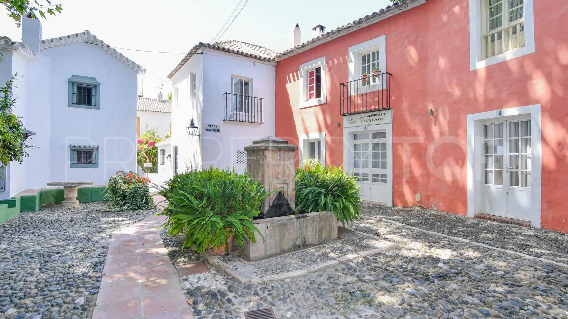 La Virginia town house for sale