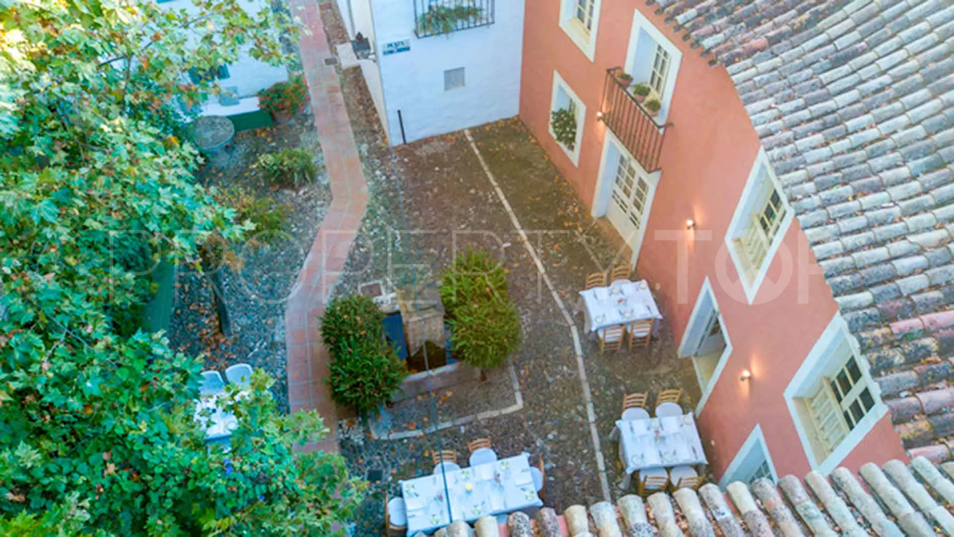 La Virginia town house for sale