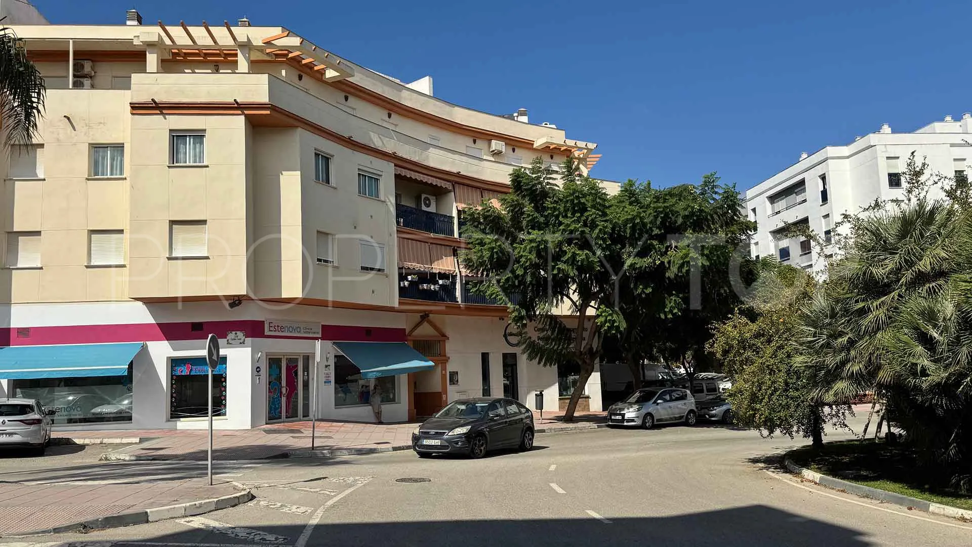 Se vende Ático en Estepona Centro con 4 dormitorios