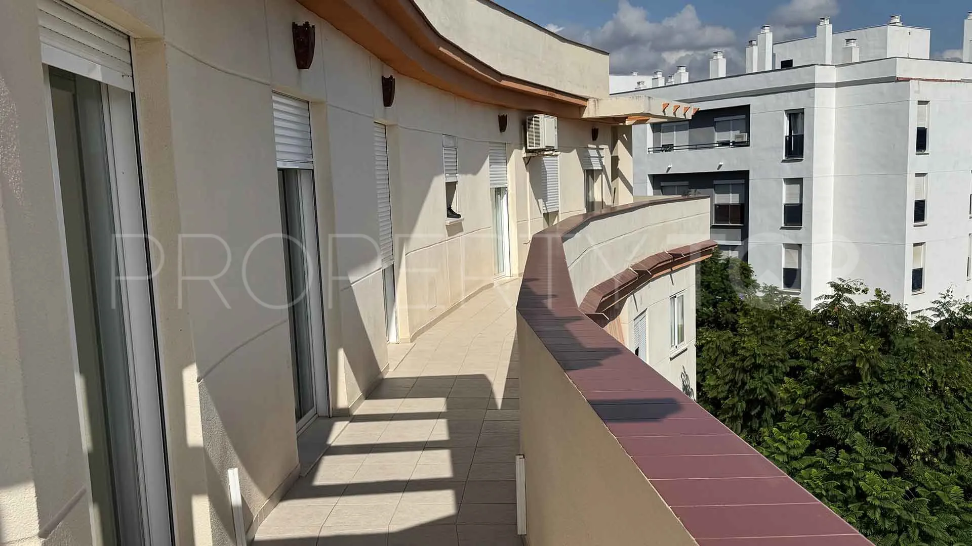 Se vende Ático en Estepona Centro con 4 dormitorios