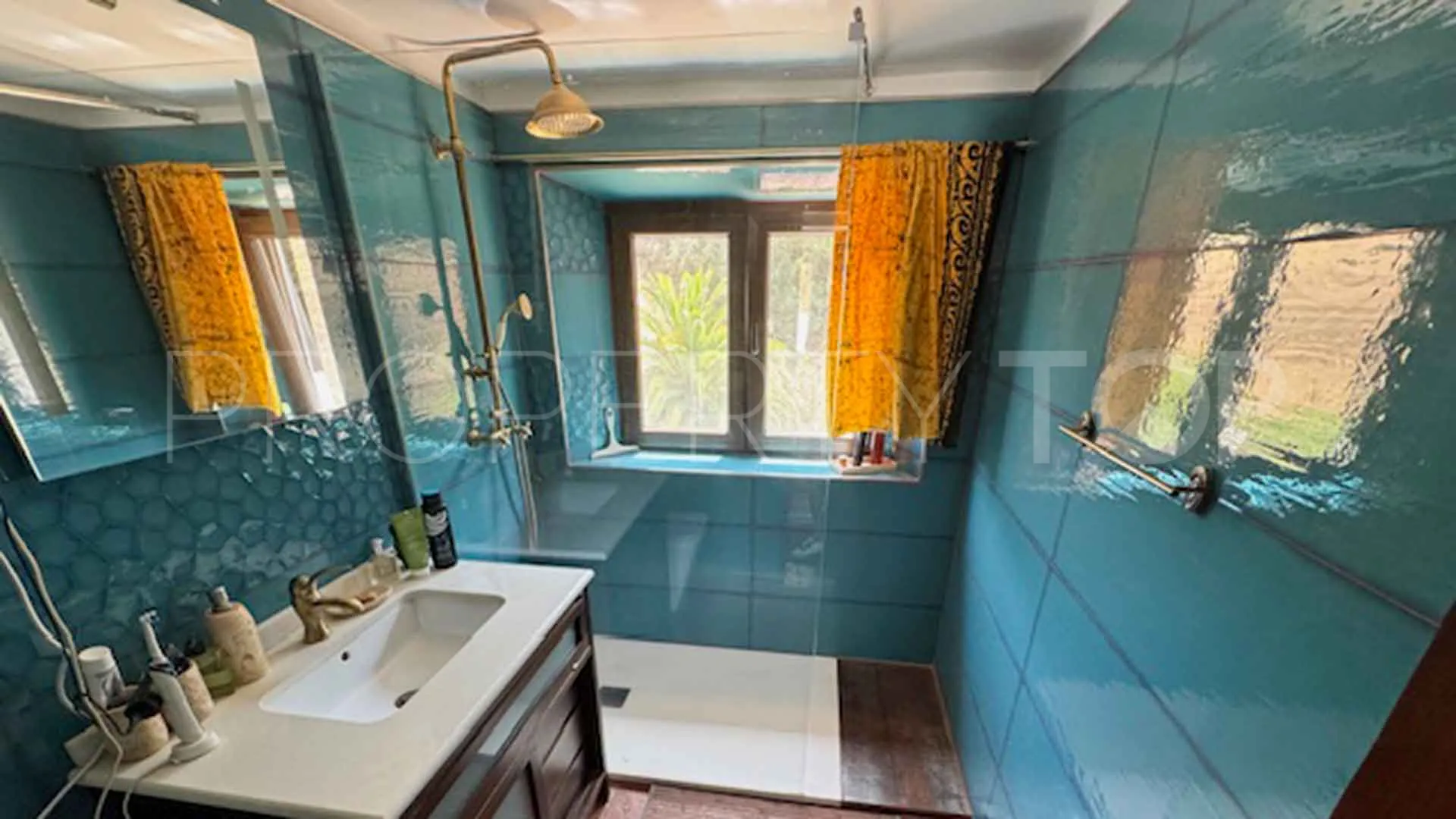Casares, finca en venta