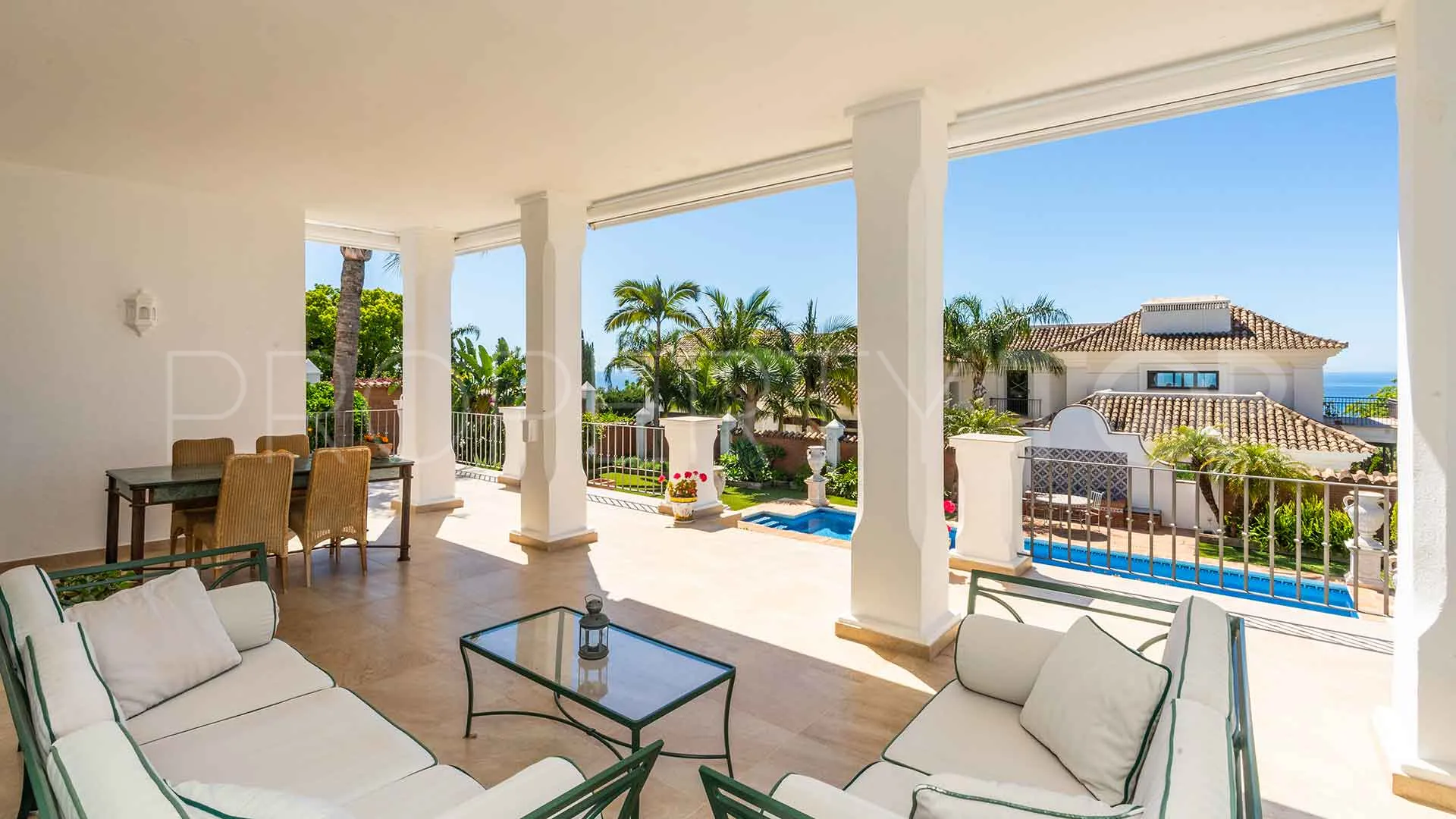 Villa for sale in Sierra Blanca with 5 bedrooms