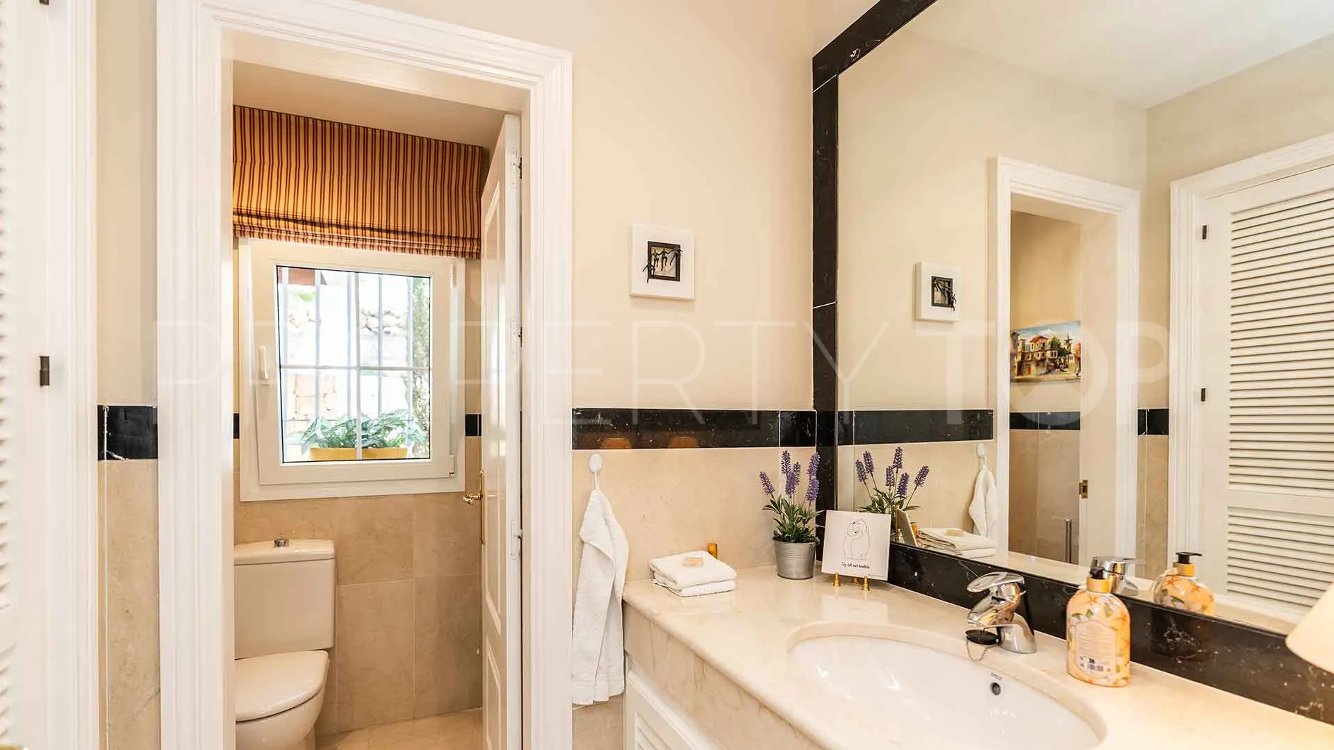 Villa for sale in Sierra Blanca with 5 bedrooms