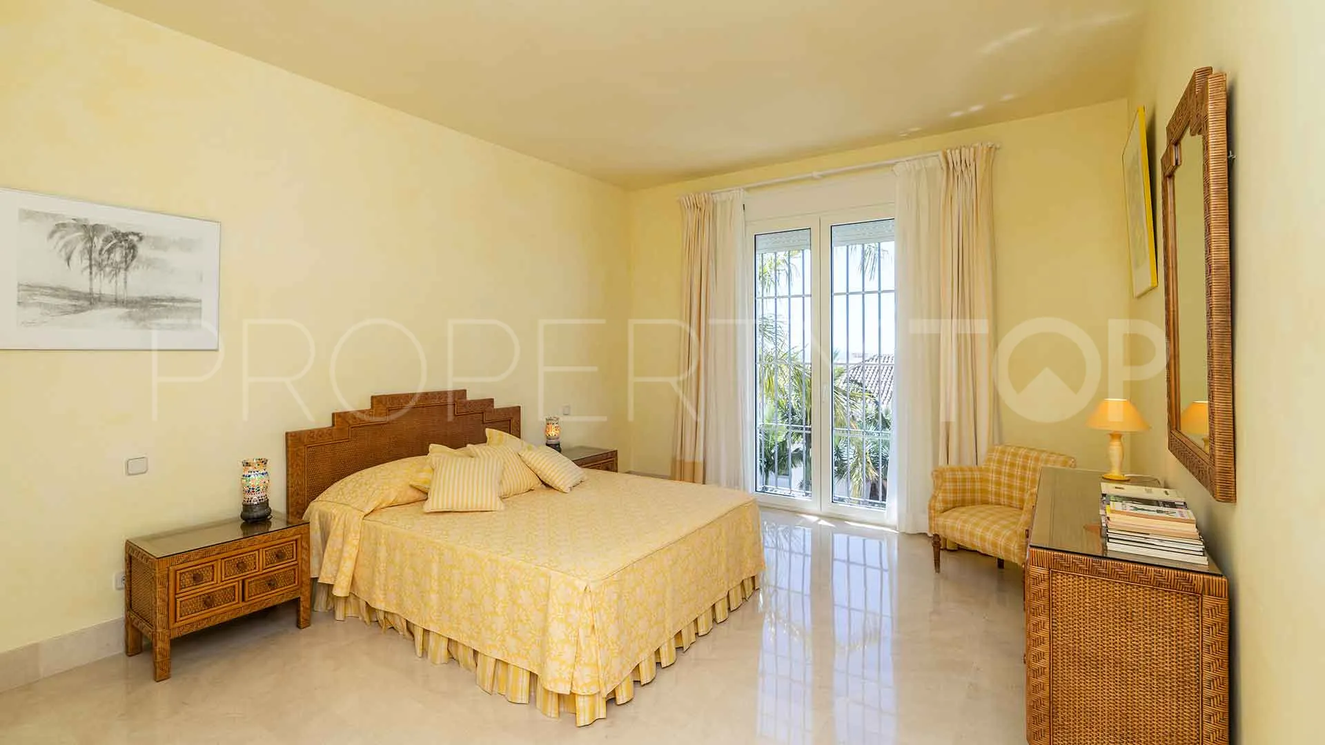 Villa for sale in Sierra Blanca with 5 bedrooms