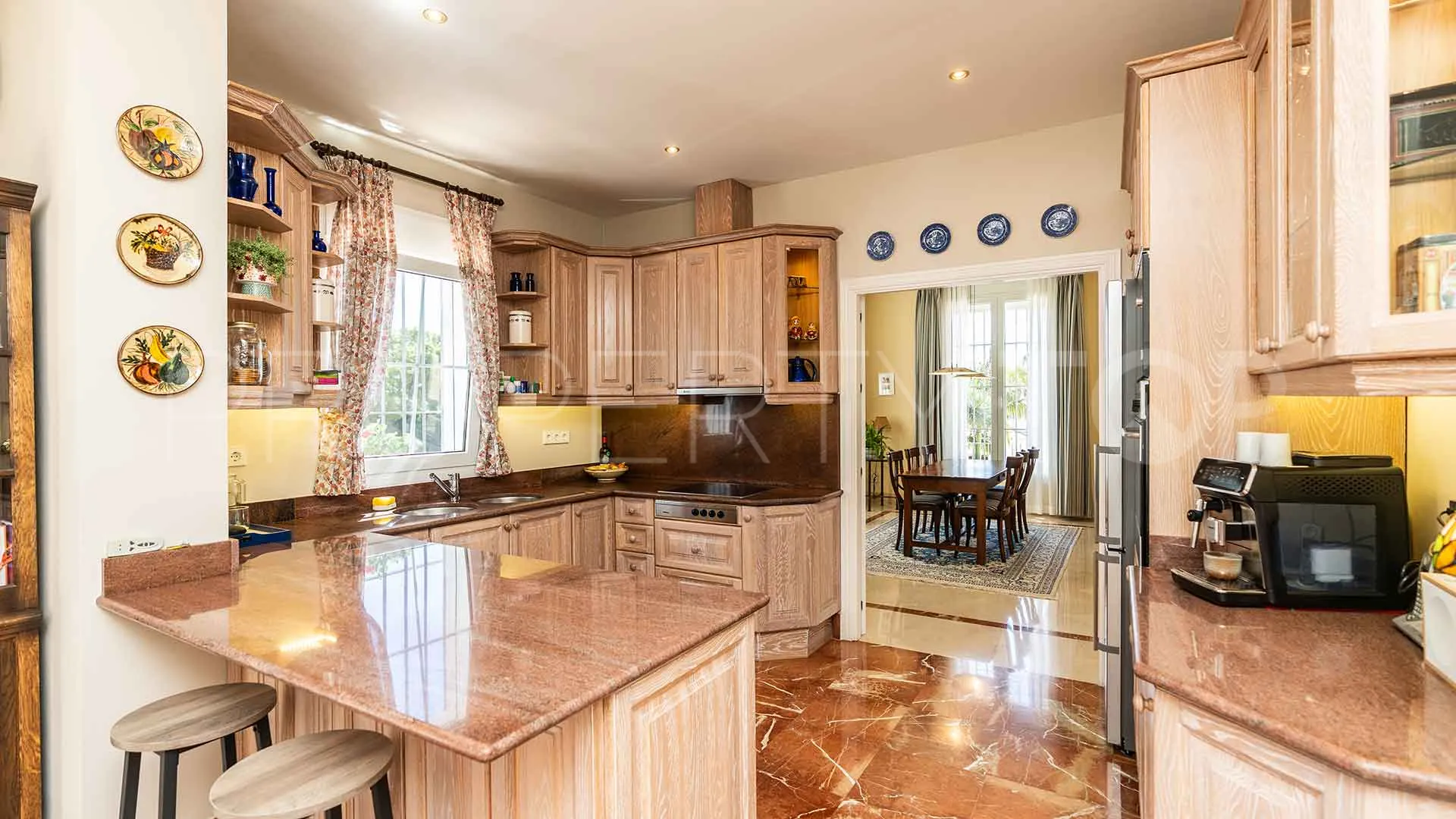 Villa for sale in Sierra Blanca with 5 bedrooms
