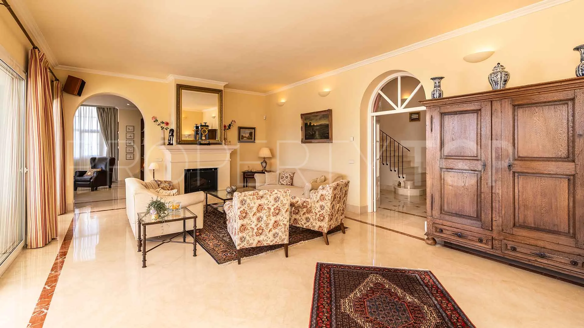 Villa for sale in Sierra Blanca with 5 bedrooms