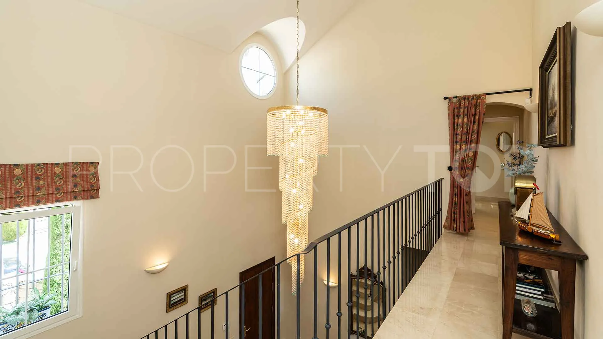 Villa for sale in Sierra Blanca with 5 bedrooms