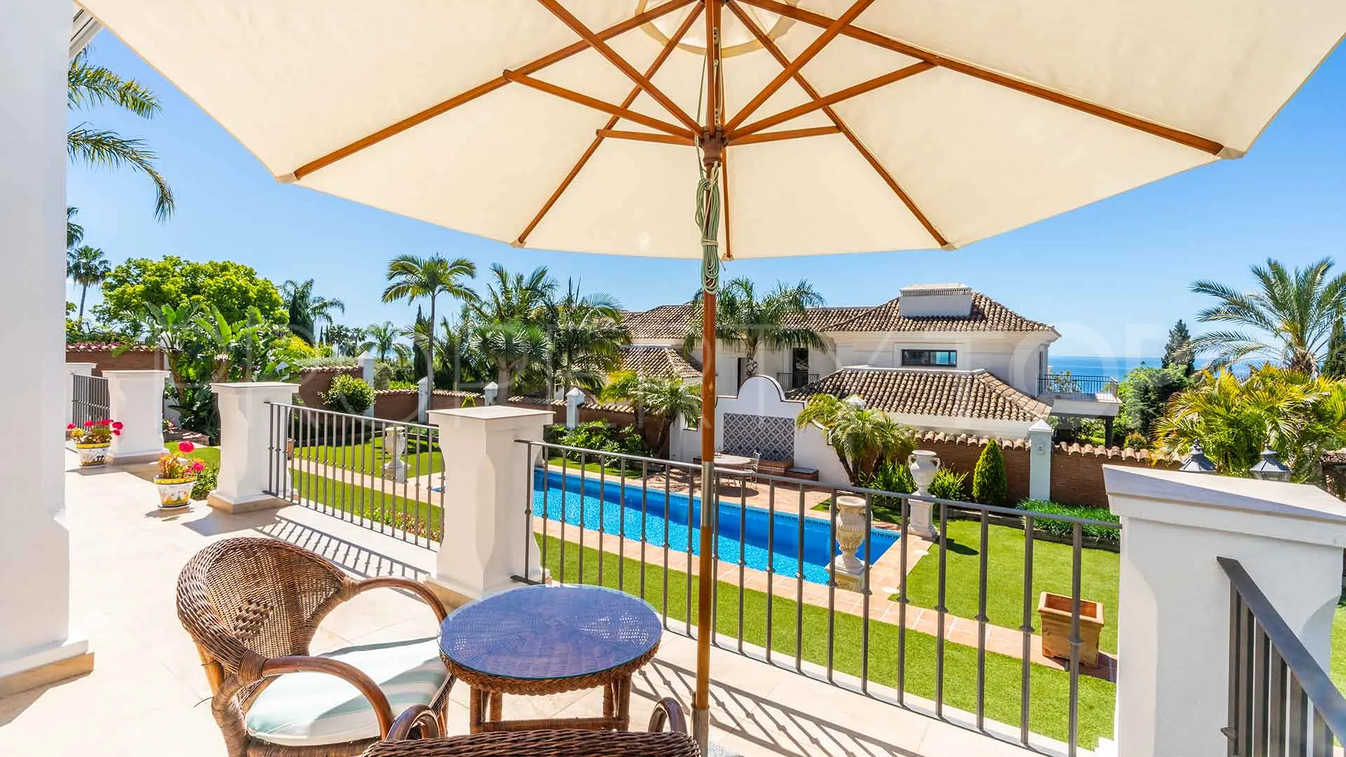 Villa for sale in Sierra Blanca with 5 bedrooms