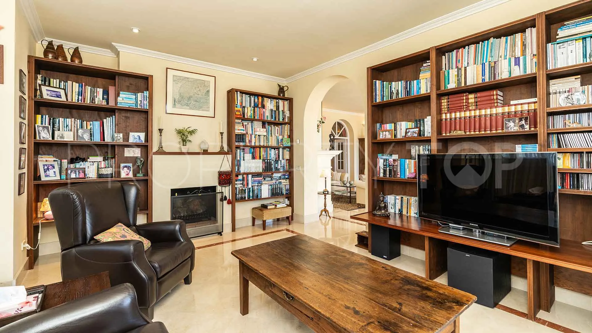 Villa for sale in Sierra Blanca with 5 bedrooms